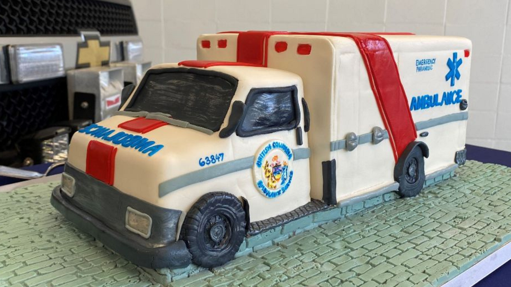 replica ambulance cake